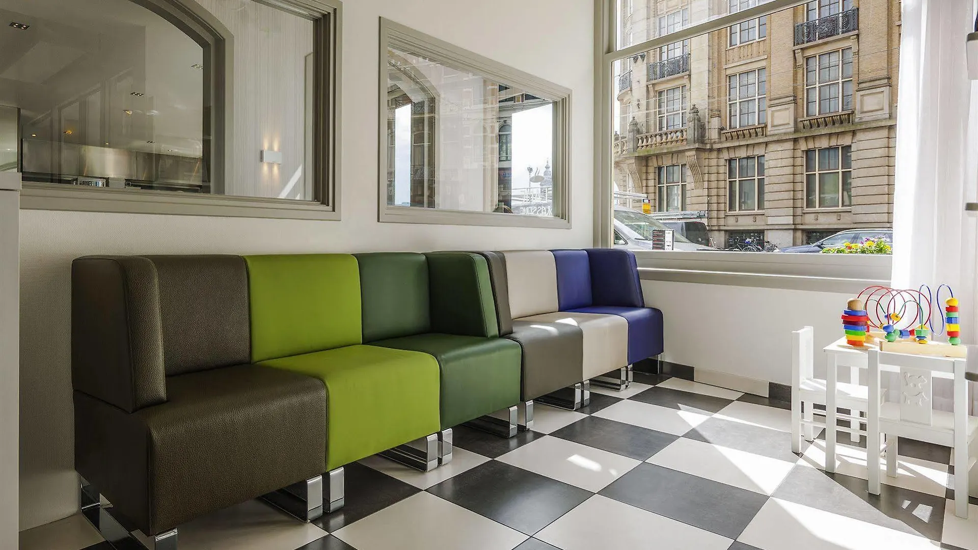 Hotel Ibis Styles Amsterdam Central Station
