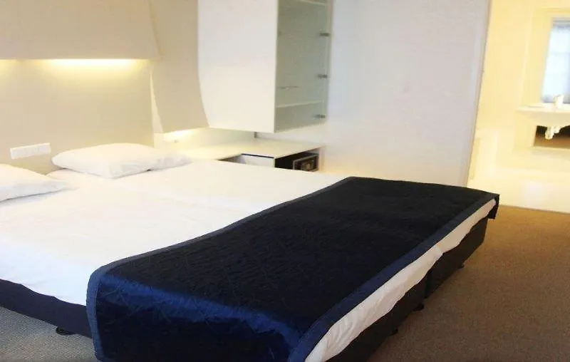 Ibis Styles Amsterdam Central Station 3*,